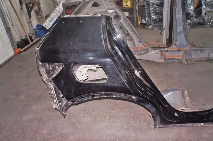 Volvo XC40 Right Rear Quarter Panel UK058 Black 019 image 2