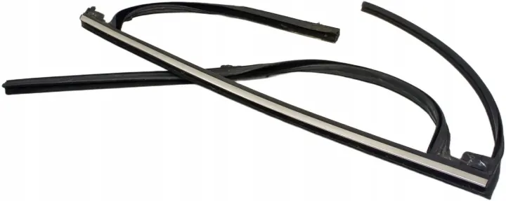 Ford Edge Mk2 Door Window Seal Left Rear UV145 image 2
