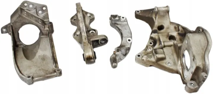 Volvo XC40 Engine Mount Bracket 31480996 image 2