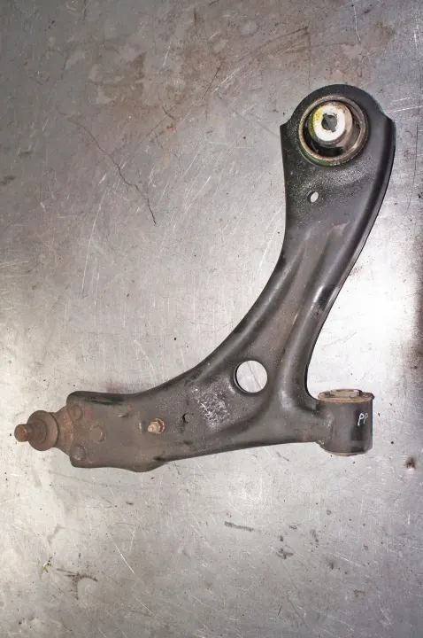Ford Focus Mk4 Right Front Control Arm UX274 image 2