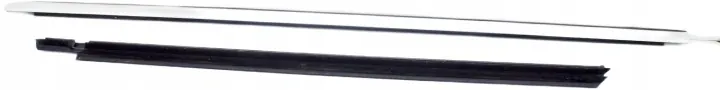 Volkswagen Tiguan II Door Window Scraper Left Front UY132 image 2