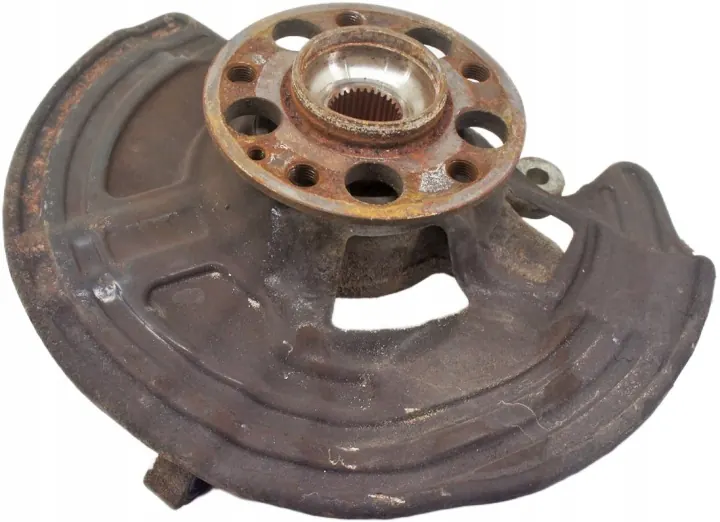 Mercedes CLA C117 W117 Front Right Hub UT107 image 2