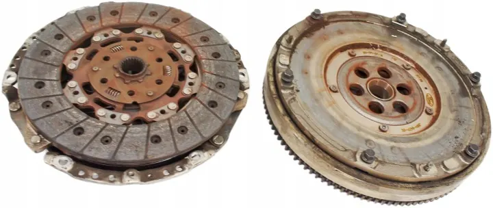Ford Focus Mk4 Clutch JX61-7550-CC Used OEM Part image 2