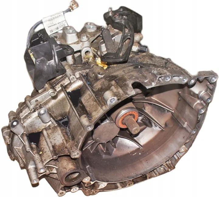 Volvo XC40 Manual Transmission - Used - JU3R-7002-EHC image 2