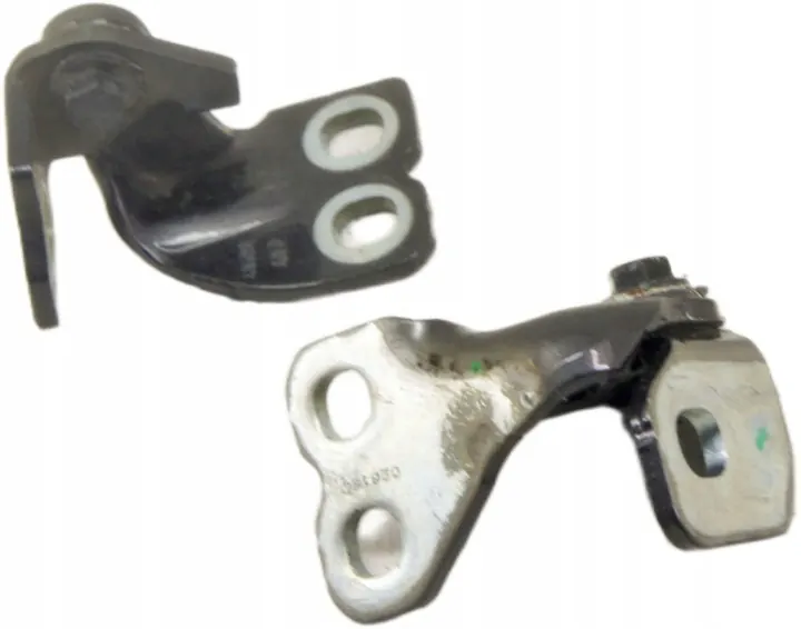 Jeep Compass II Left Rear Door Hinge UZ079 image 2