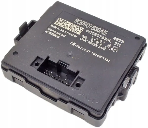 VW Golf VII Control Module 5Q0907530AE image 2