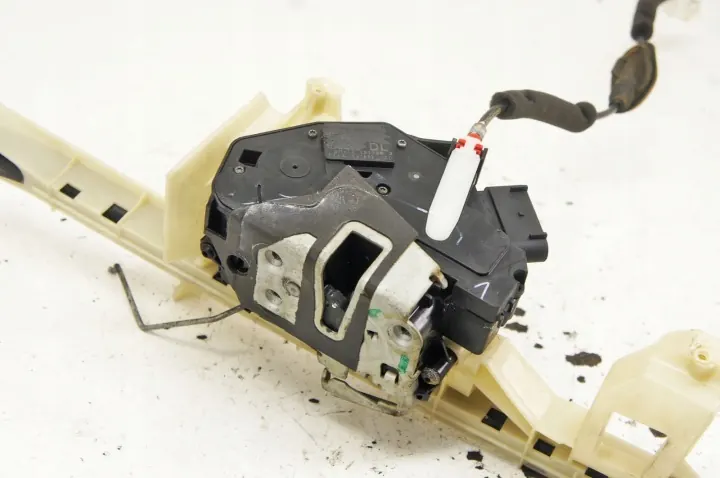 Ford Edge Mk2 Left Front Door Lock FT4A-A21813-CD image 2
