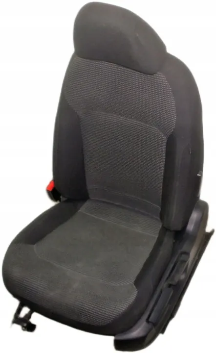 VW Passat B8 Left Front Seat UL368 - Volkswagen OE image 2