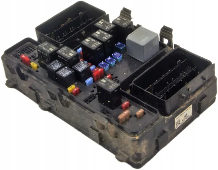 Ford Edge Mk2 Fuse Box F2GT14A067MF image 2