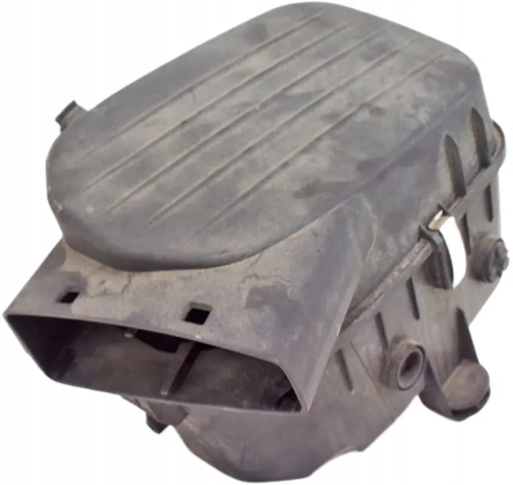 Maserati Quattroporte VI Air Filter Housing VA204 image 2