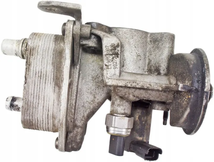 Peugeot 508 II Oil Cooler Filter Housing UG396 image 2