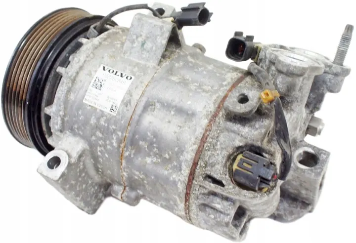 Volvo XC40 AC Compressor 32260849 - Used image 2