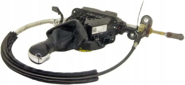 VW Passat B8 Automatic Gear Shift Lever 5K1713025DS image 2