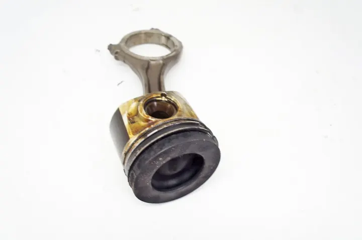 Audi A4 B9 3.0 TDI Piston Connecting Rod UM291 CSWB image 2
