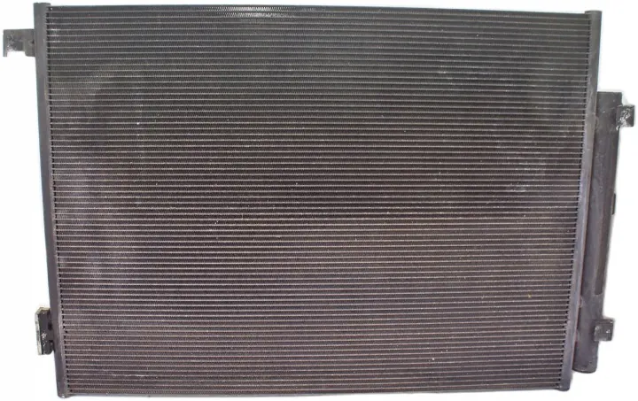 Maserati Quattroporte AC Condenser 16474837 image 2