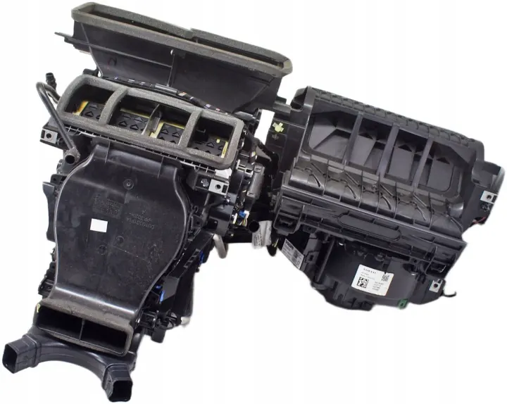 Volvo XC40 Heater 32130491 - Used Genuine Part image 2