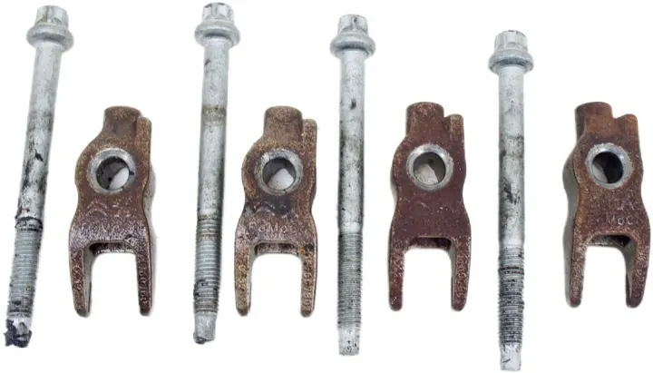 Ford Focus Mk4 Injector Holder Clip Set UX355 image 2