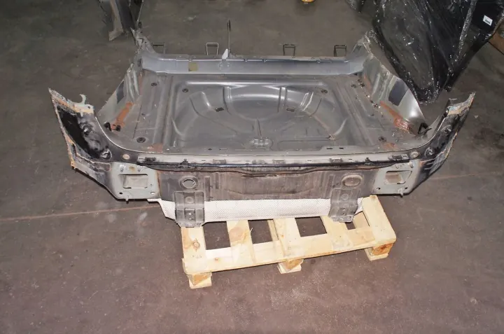 Volvo XC40 UK059 Rear Crossmember - Used Volvo OE Part image 2