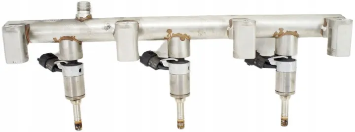 Maserati Quattroporte VI Fuel Rail Injectors 0261500182 image 2