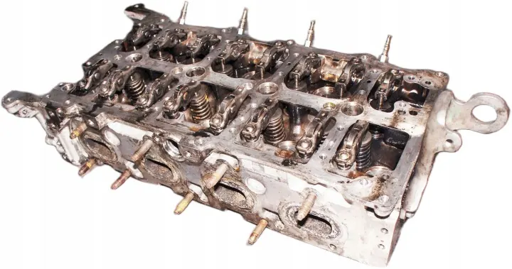 Mercedes W213 Engine Cylinder Head OM654920 image 2