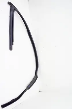 VW Golf VII Door Window Seal Left Front UU165