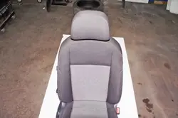 Volkswagen Golf VII Heated Right Front Seat UU205