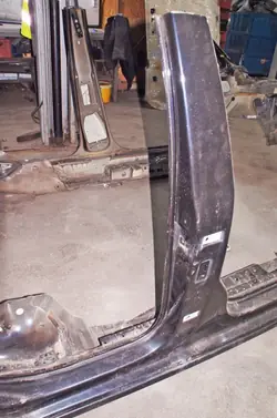 Volkswagen Golf VII B Pillar Right Center UU352