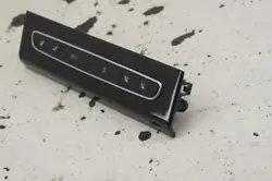 Renault Koleos II Seat Heater Switch Panel US040