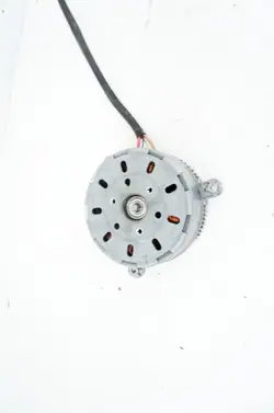 VW Tiguan II Radiator Fan Motor 5Q0121203DE