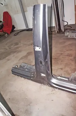 Volkswagen Tiguan II B Pillar Left Middle UY356