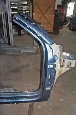 Audi Q3 I 8U Right Front A-Pillar with Sill UP403