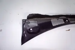 Volvo XC40 Front Upper Windshield Molding 32130464