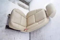 Cadillac Escalade III Right Front Heated Leather Seat TU046