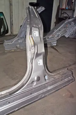 Maserati Quattroporte VI VA278 Right Center B Pillar