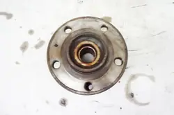 Volvo XC40 Front Right Hub - OEM UW299